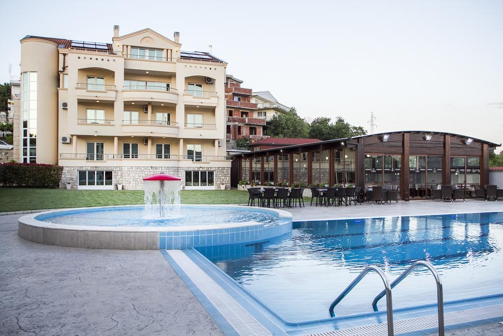 Apart Hotel Llolla Ulcinj Exterior photo